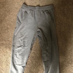 Lululemon Cross Cut Joggers in PERFECT CONDITION!